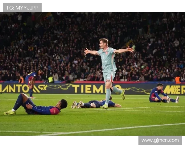 欧冠巴萨十人遭马竞绝杀 欧冠巴萨十人遭马竞绝杀